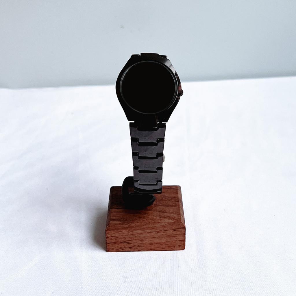 Jewelry And Watches Inc - Декоративная подставка для часов в форме